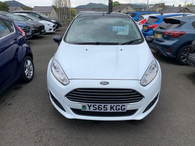Ford 1.25 Zetec White Edition Hatchback 3dr Petrol Manual Euro 6 (82 ps)