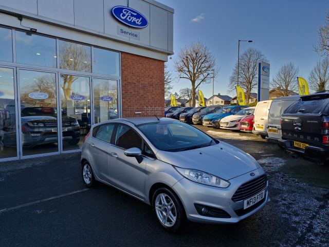 Ford 1.25 Zetec Hatchback 5dr Petrol Manual Euro 5 (82 ps)