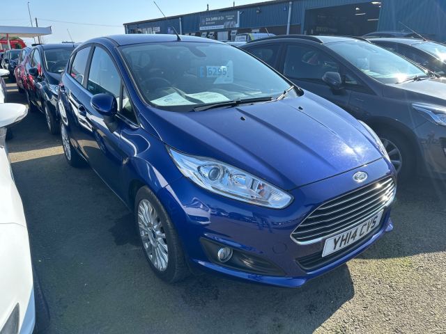Ford 1.0T EcoBoost Titanium Hatchback 5dr Petrol Manual Euro 5 (s/s) (100 ps) (M12999)