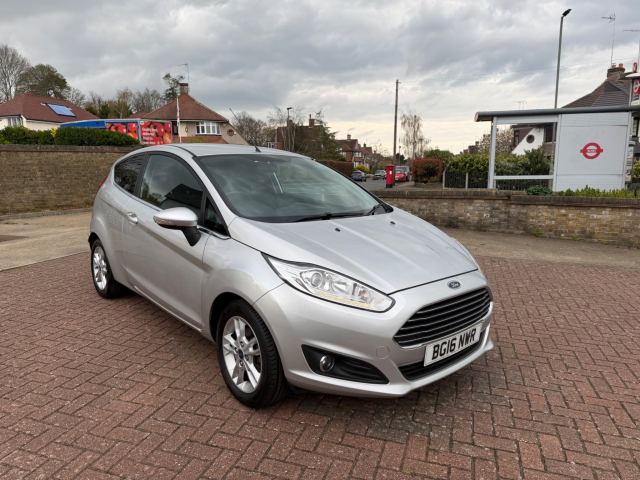 Ford 1.0T EcoBoost Zetec Hatchback 3dr Petrol Manual Euro 6 (s/s) (100 ps)