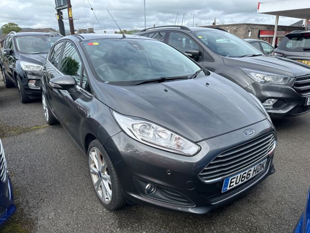 Ford 1.0 Titanium Hatchback 5dr Petrol Manual Euro 6 (s/s) (65 ps) (M13060)